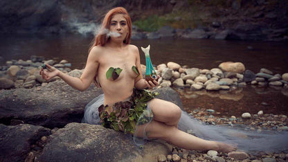 My Bud Vase - 人魚水煙壺